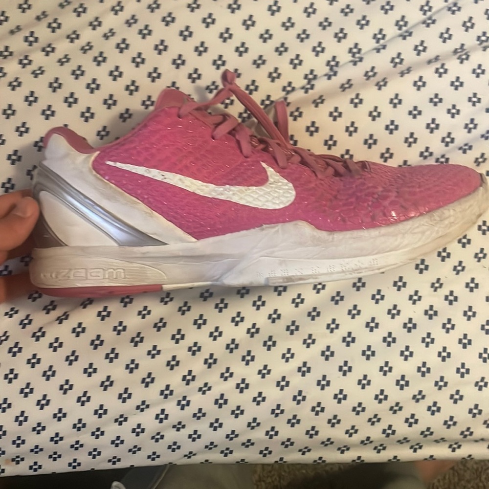 Kobe think pinks